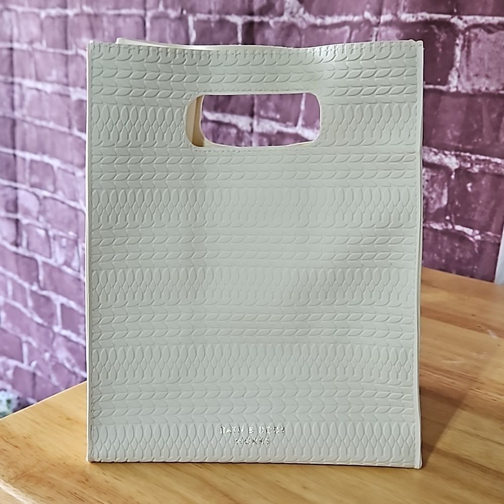 Bath & Body 🎁 Works Vegan Leather Gift Bag